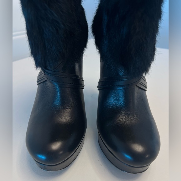 PERFECT, LIKE NEW, COACH, VINTAGE, ATHENA ANKLE BOOTIES IN SIZE 6 ½ 👢🐰 👜 - Picture 5 of 16